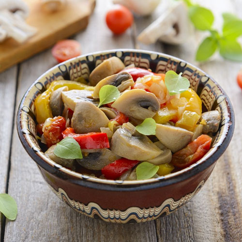 CEVICHE DE CHAMPIÑON EN CANASTO