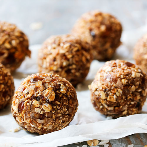 BOLITAS ENERGÉTICAS DE MANI CACAO Y AMARANTO INFLADO - Club Todos Somos Chef