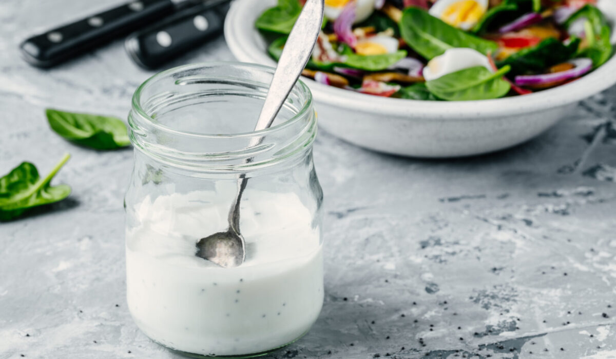 Poppy,Seed,Salad,Dressing,(sauce,Ranch),In,A,Glass,Jar