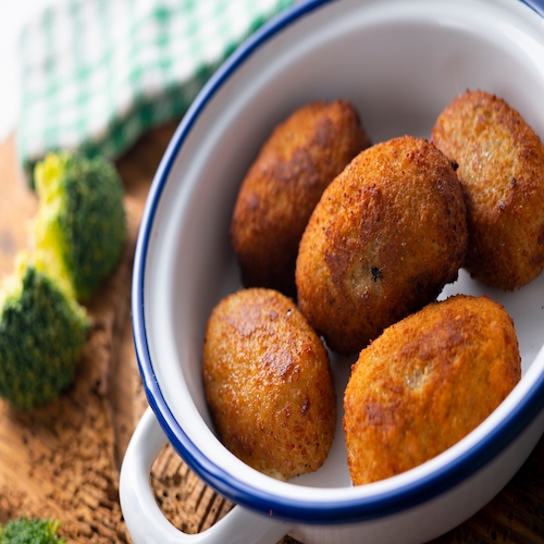 Broccoli and cheese croquettes. Traditional Spanish tapa.